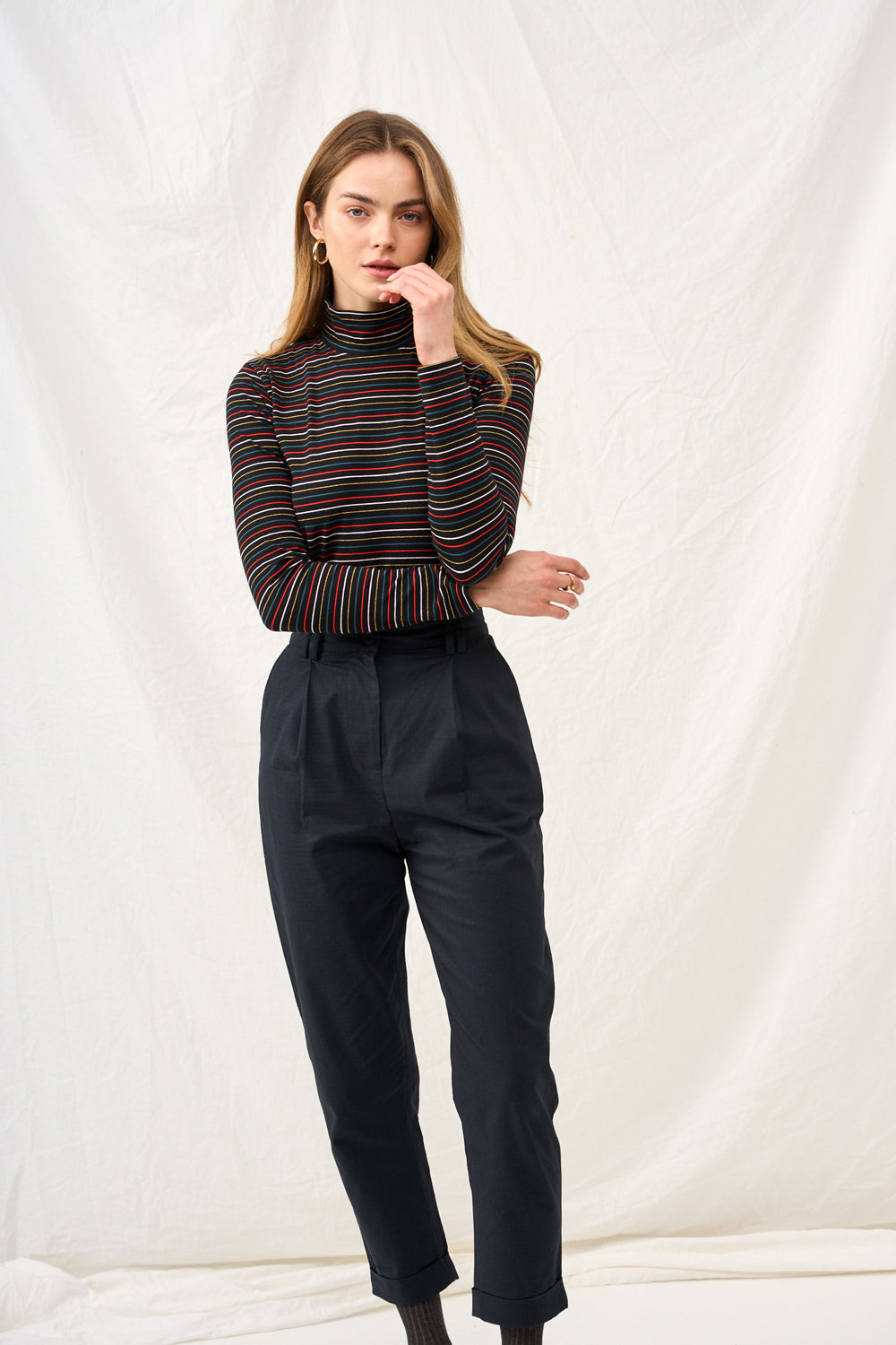 Giovana pants in navy color