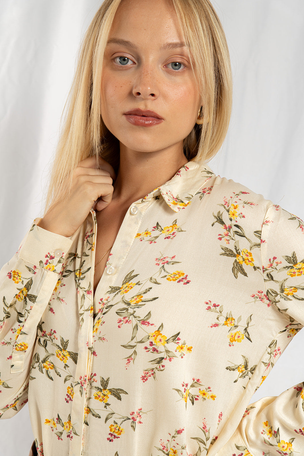 Chloe light floral shirt 