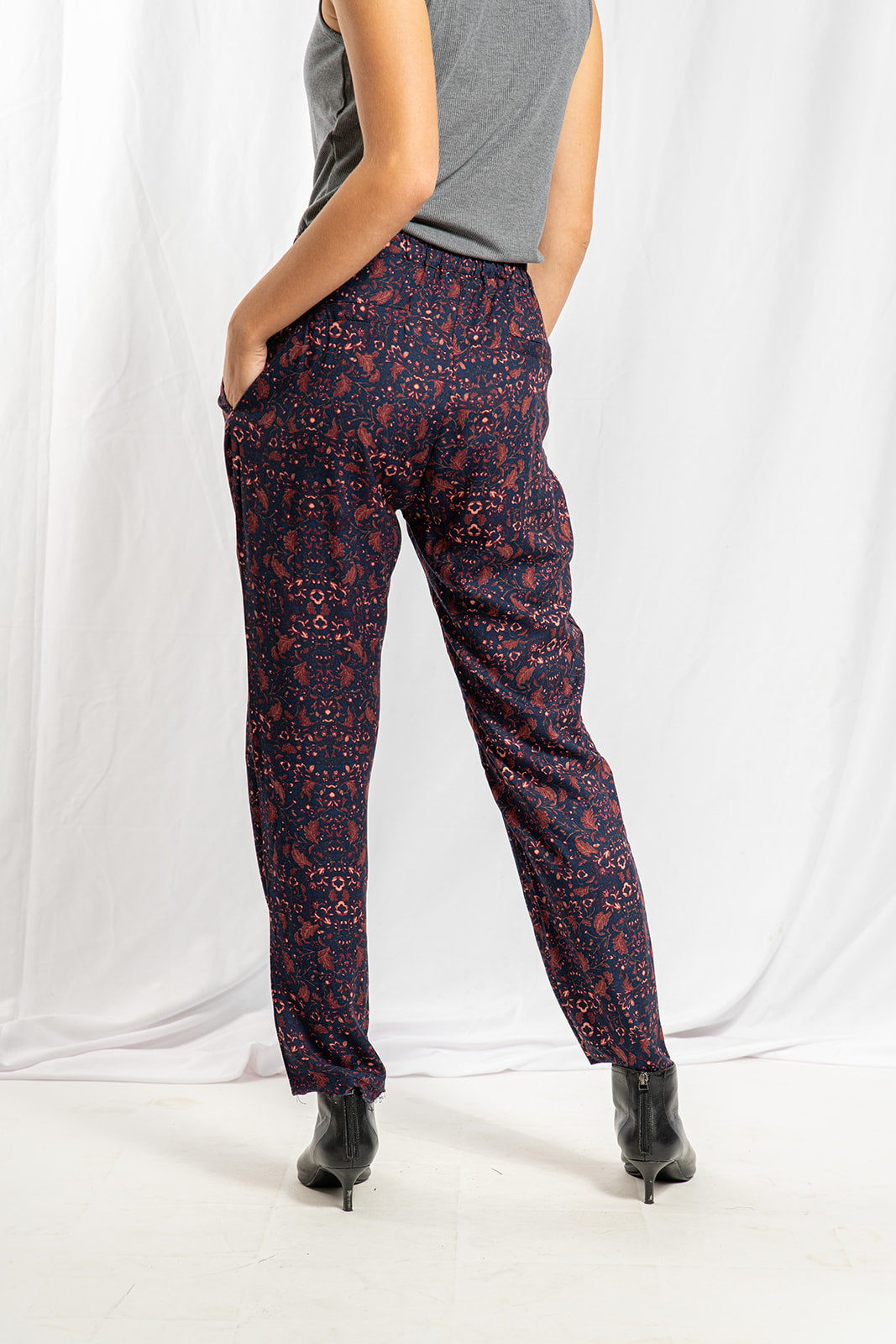 Lauren tansel floral brown pants