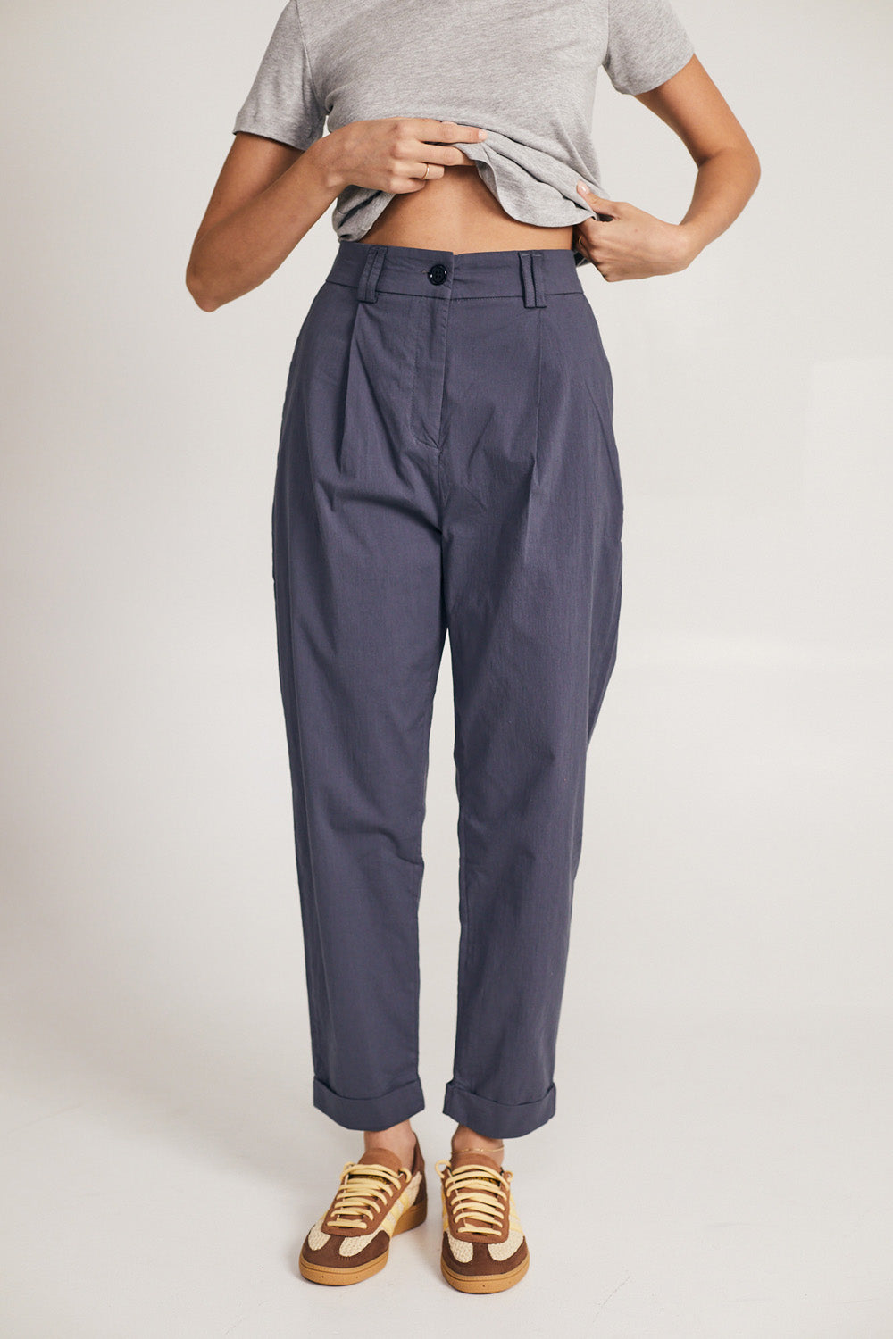 Giovanna pants in gray color