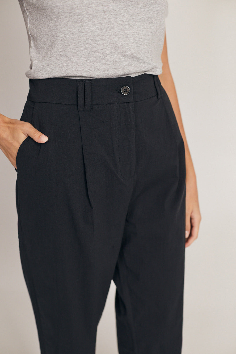 Giovanna pants in gray color