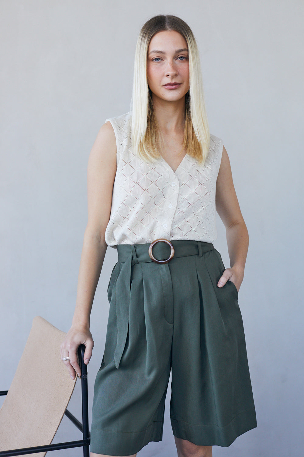 ברמודה גרייס צבע זית