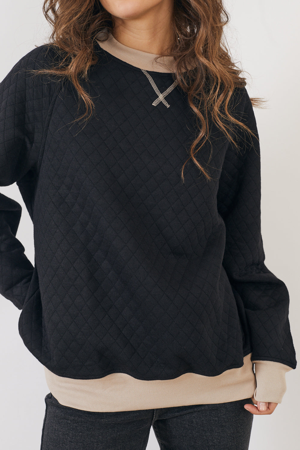 סווטשירט קווילט שחור