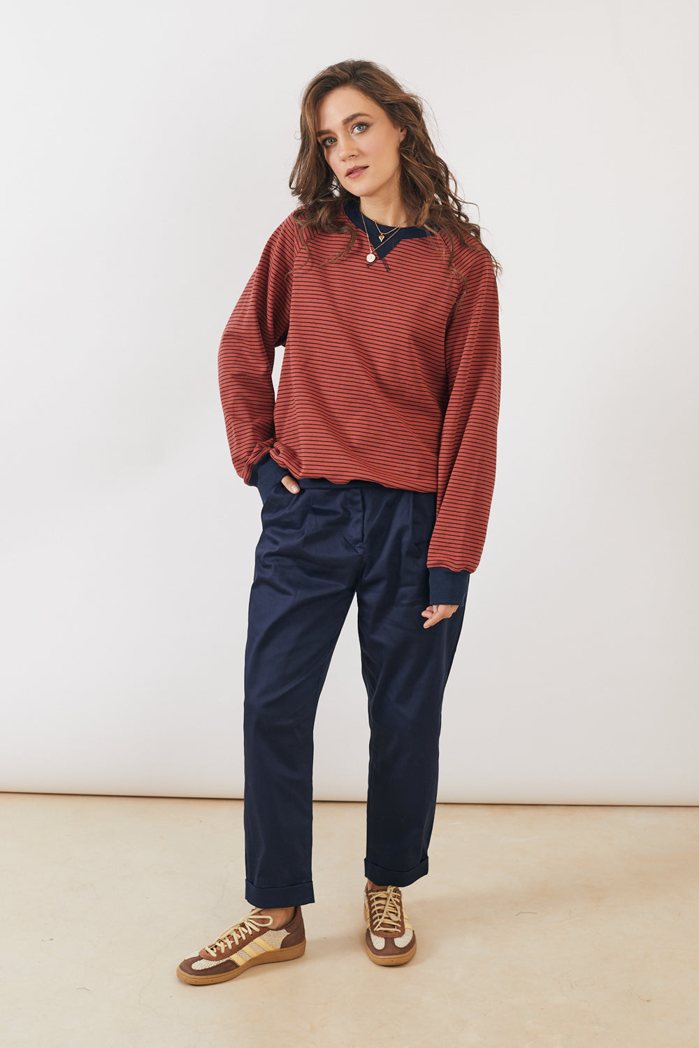 סווטשירט בילי פסים נייבי