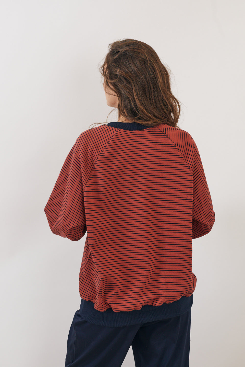 סווטשירט בילי פסים נייבי