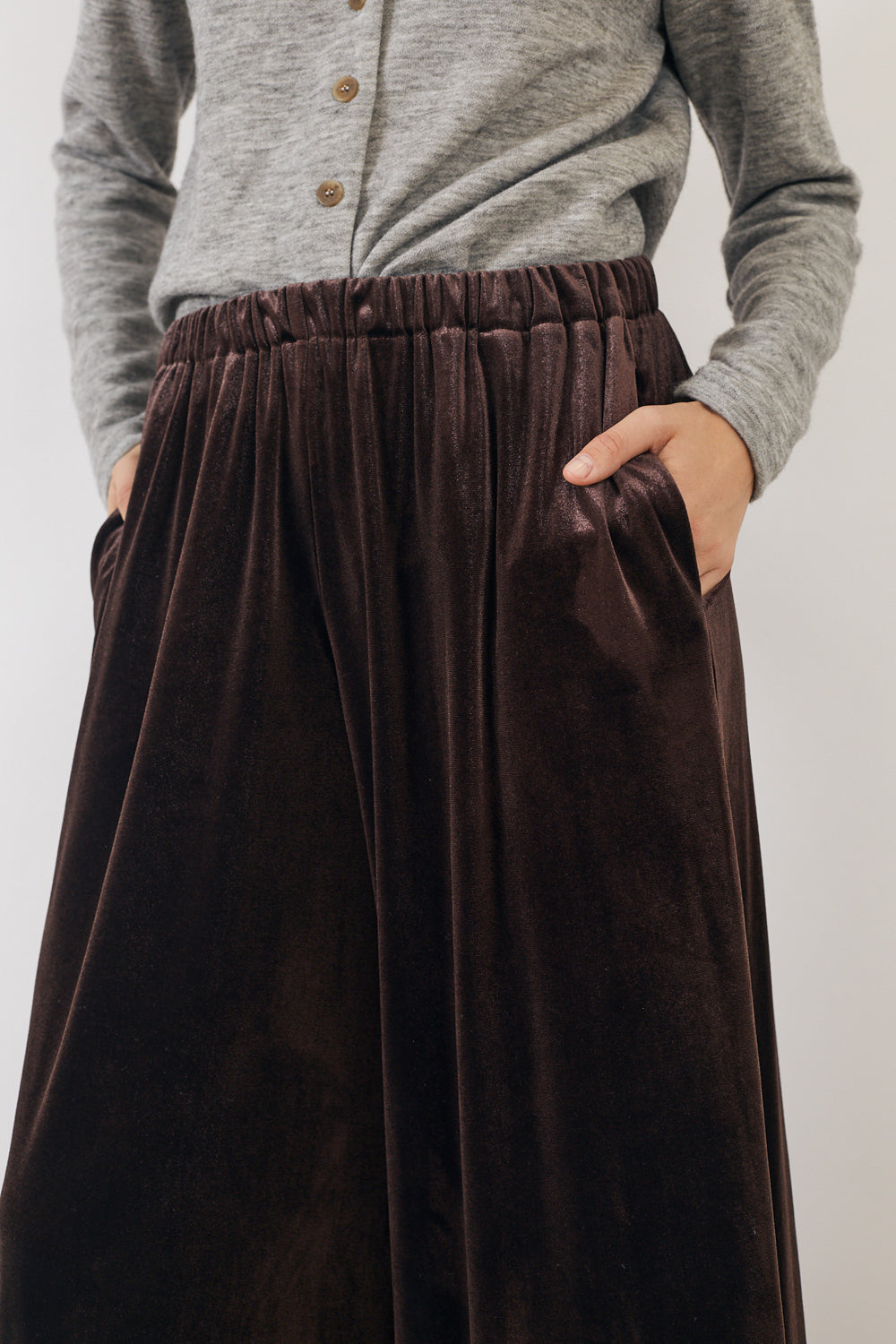 מכנסיים אוליביה קטיפה בצבע חום