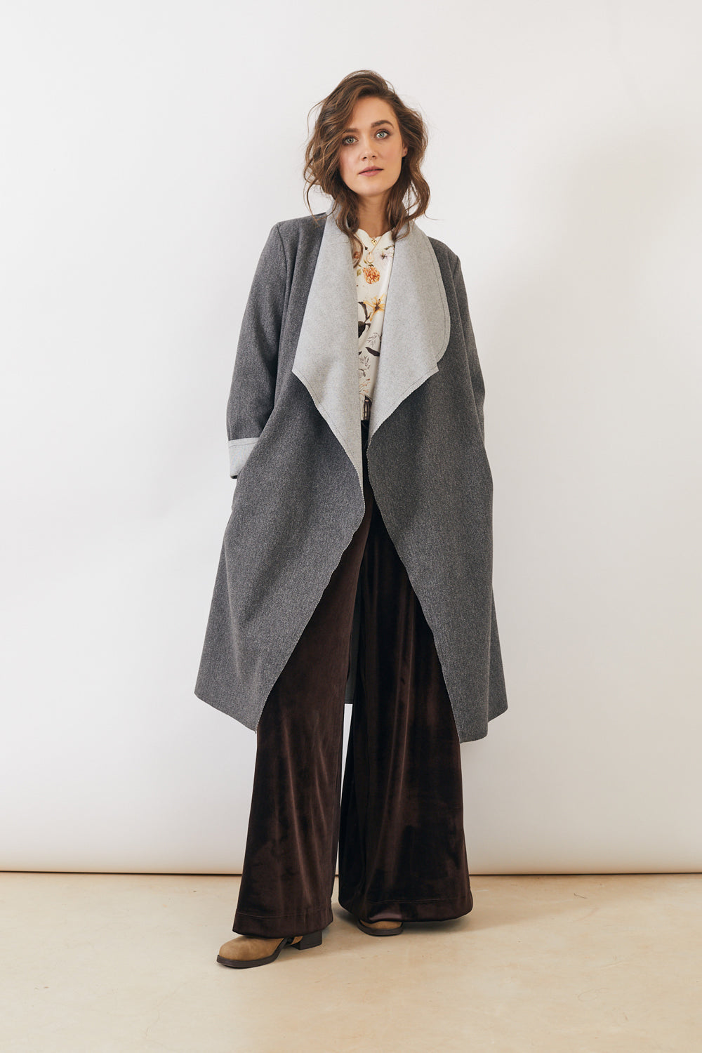 מעיל צמר אפור