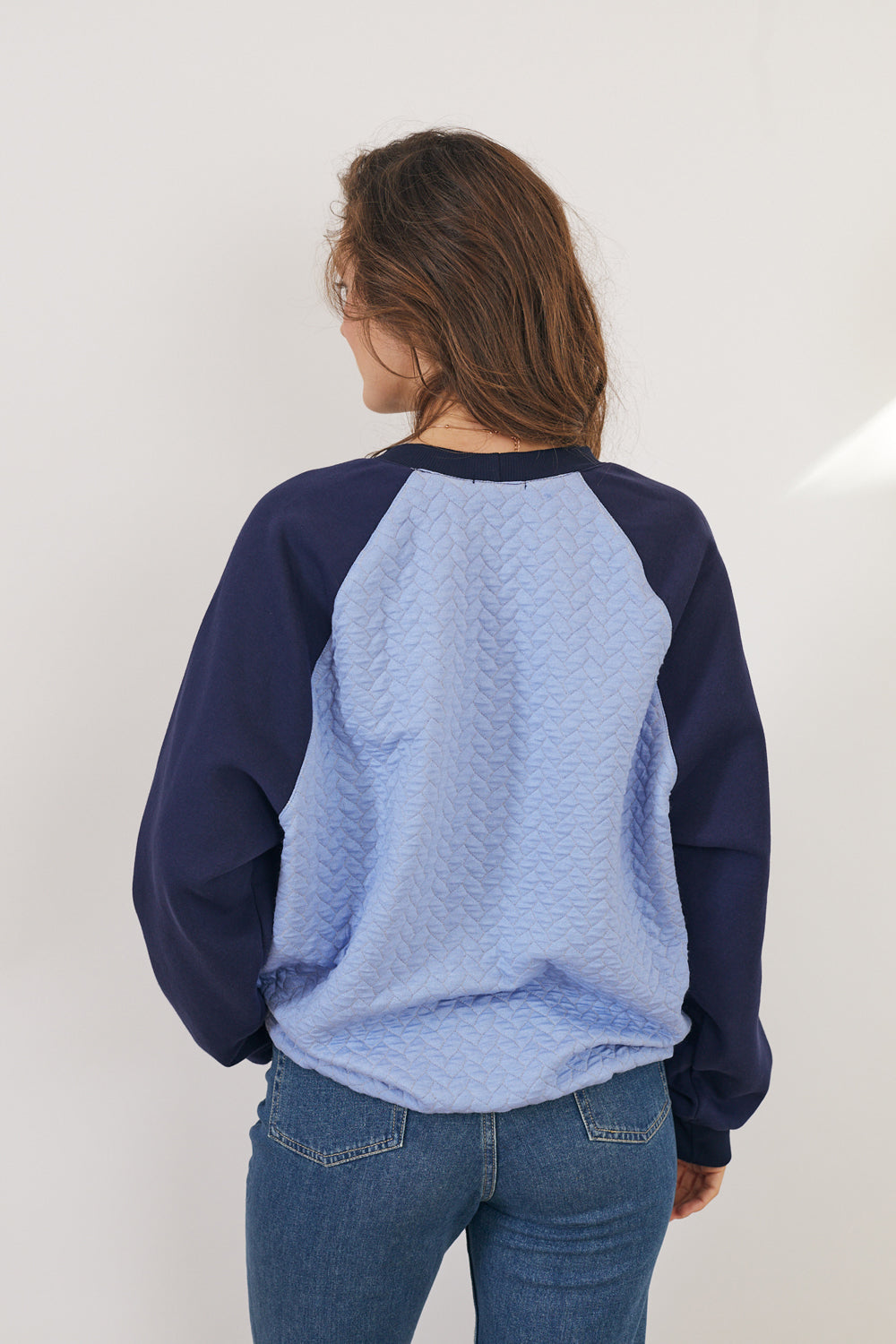 סווטשירט בילי קווילט כחול