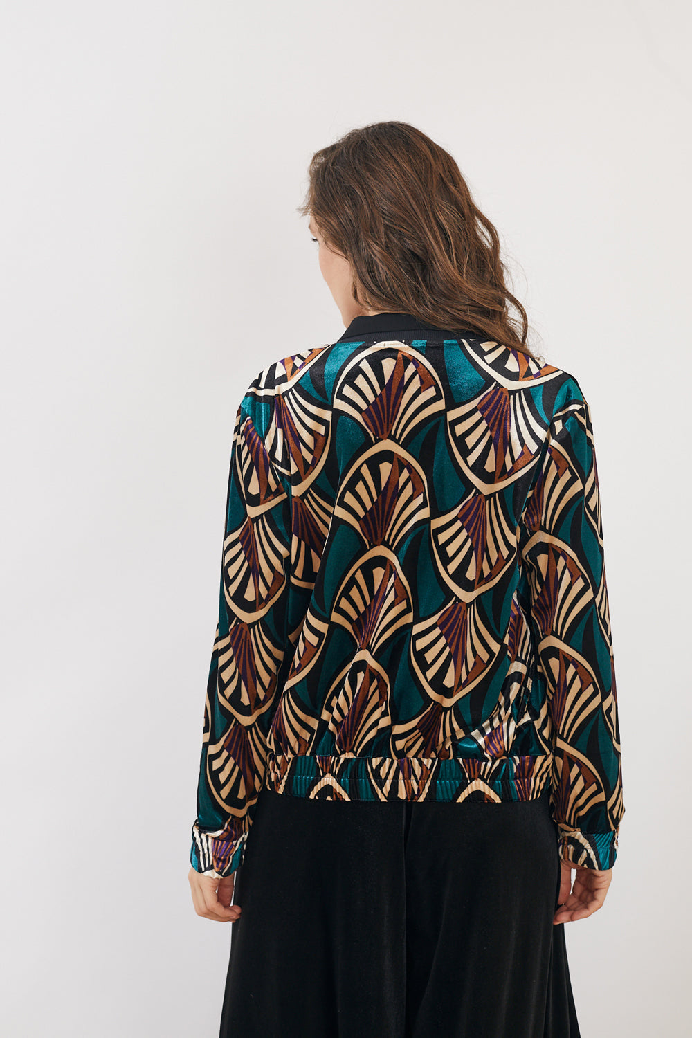 עליונית סוקי קטיפה ארט דקו