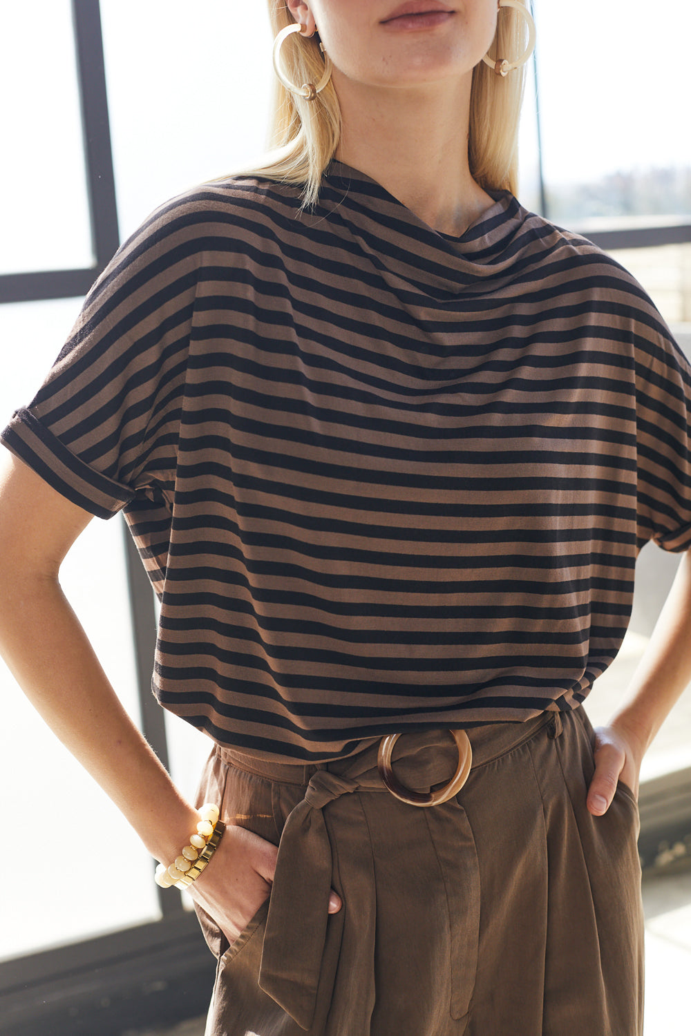 חולצת רומי פסים חומה