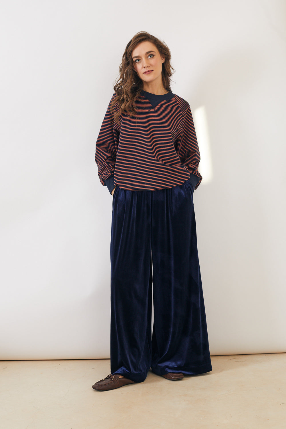 מכנסיים אוליביה קטיפה בצבע נייבי