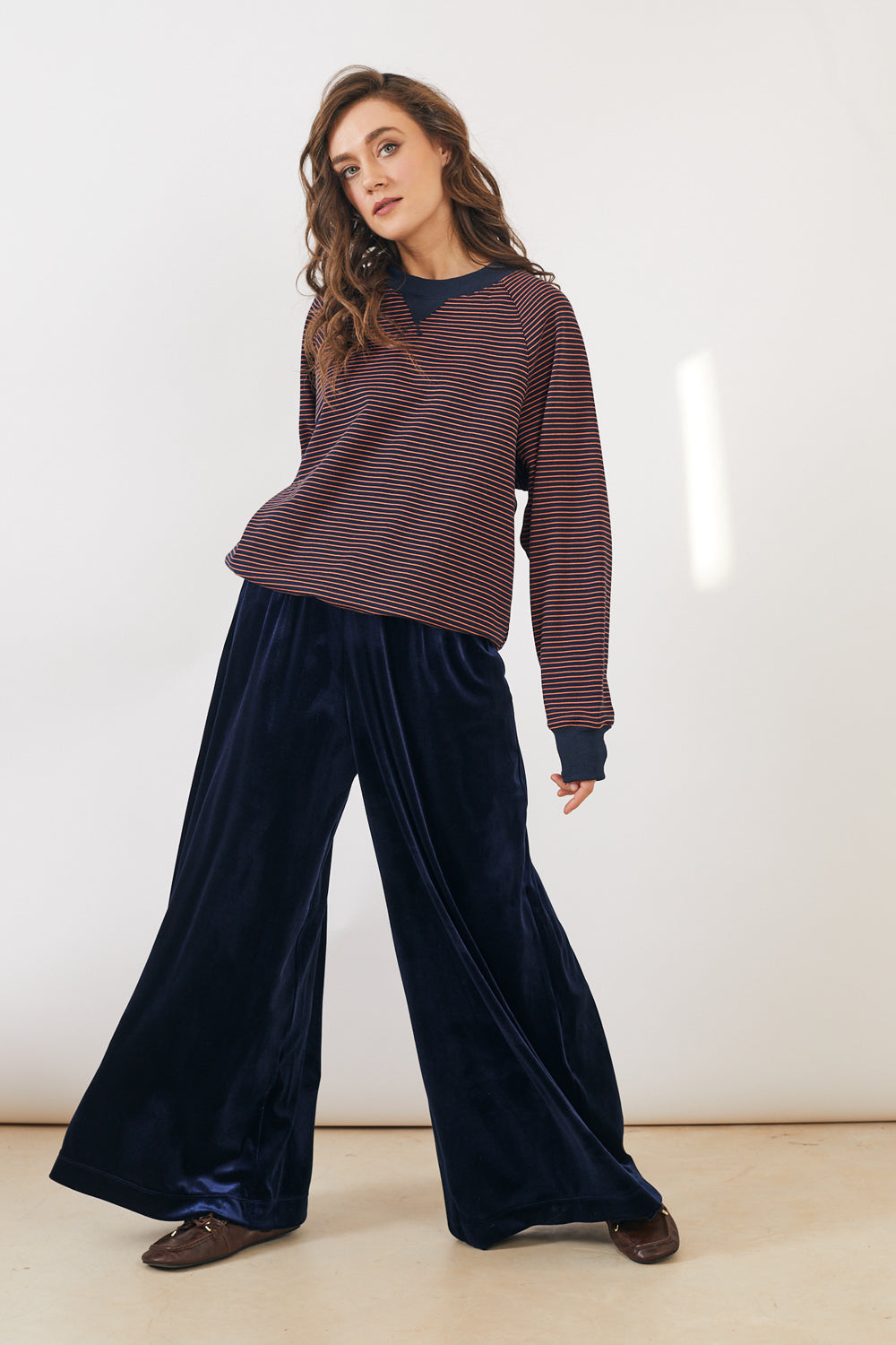 מכנסיים אוליביה קטיפה בצבע נייבי