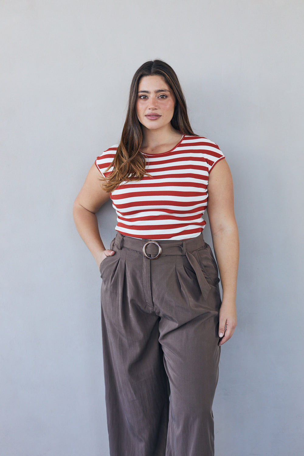 חולצת לטי פסים אדום לבן