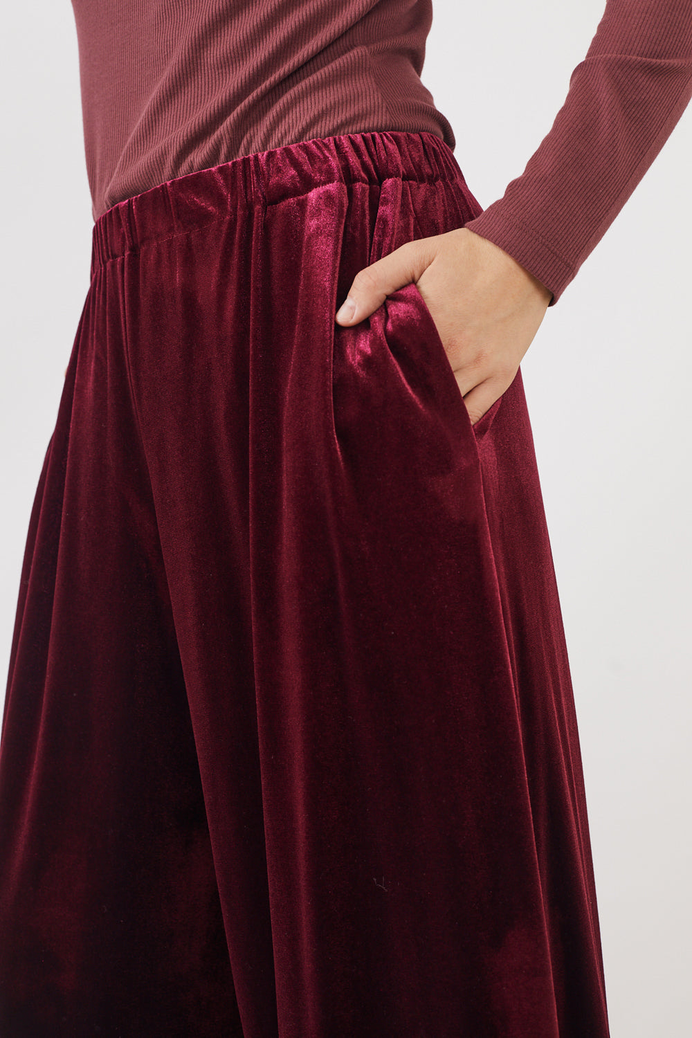 מכנסיים אוליביה קטיפה בצבע בורדו