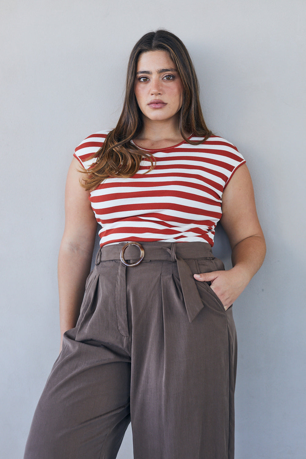 חולצת לטי פסים אדום לבן