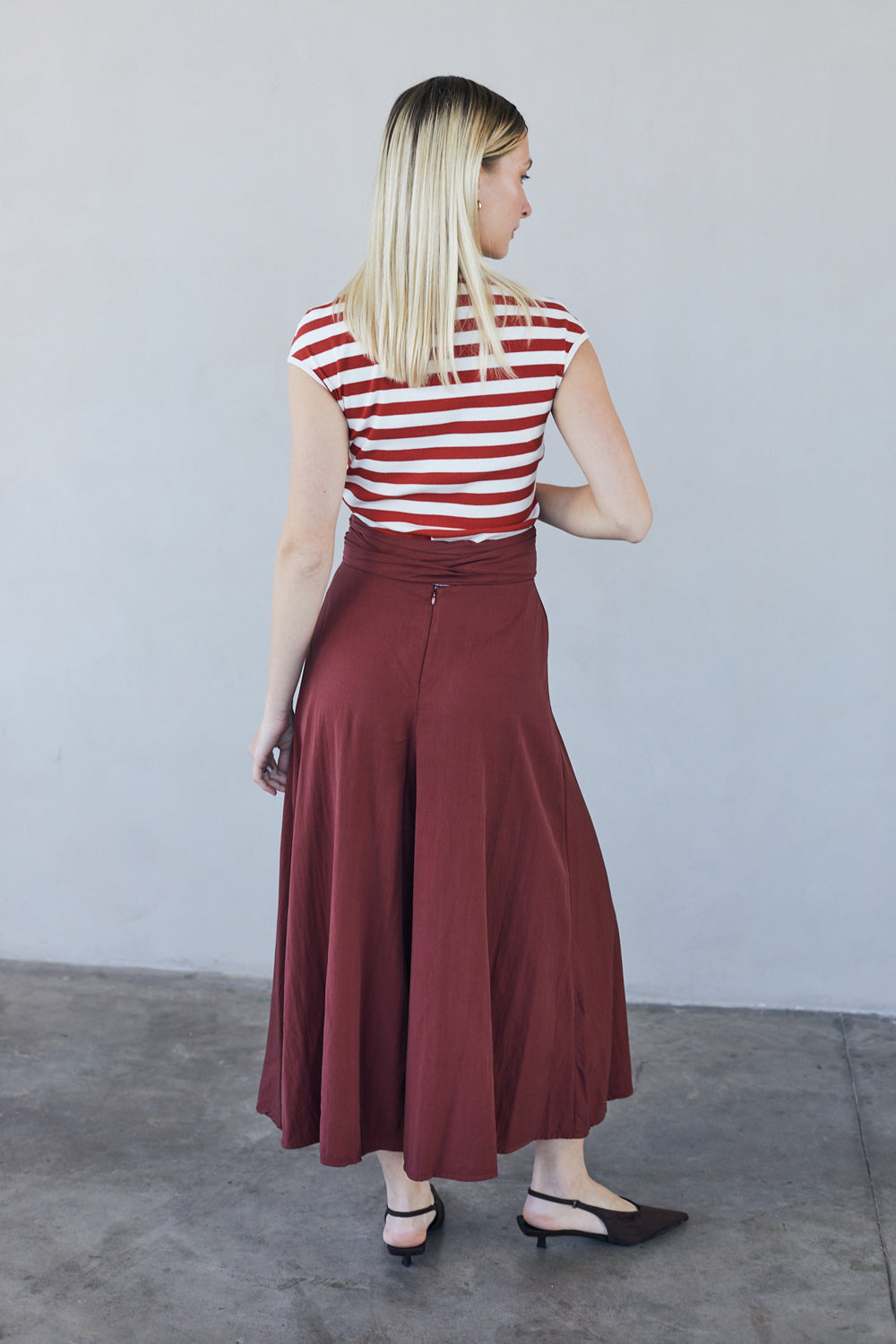 חולצת לטי פסים אדום לבן