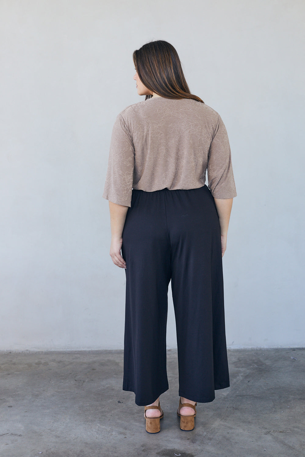 מכנסיים אוליביה מודל שחור