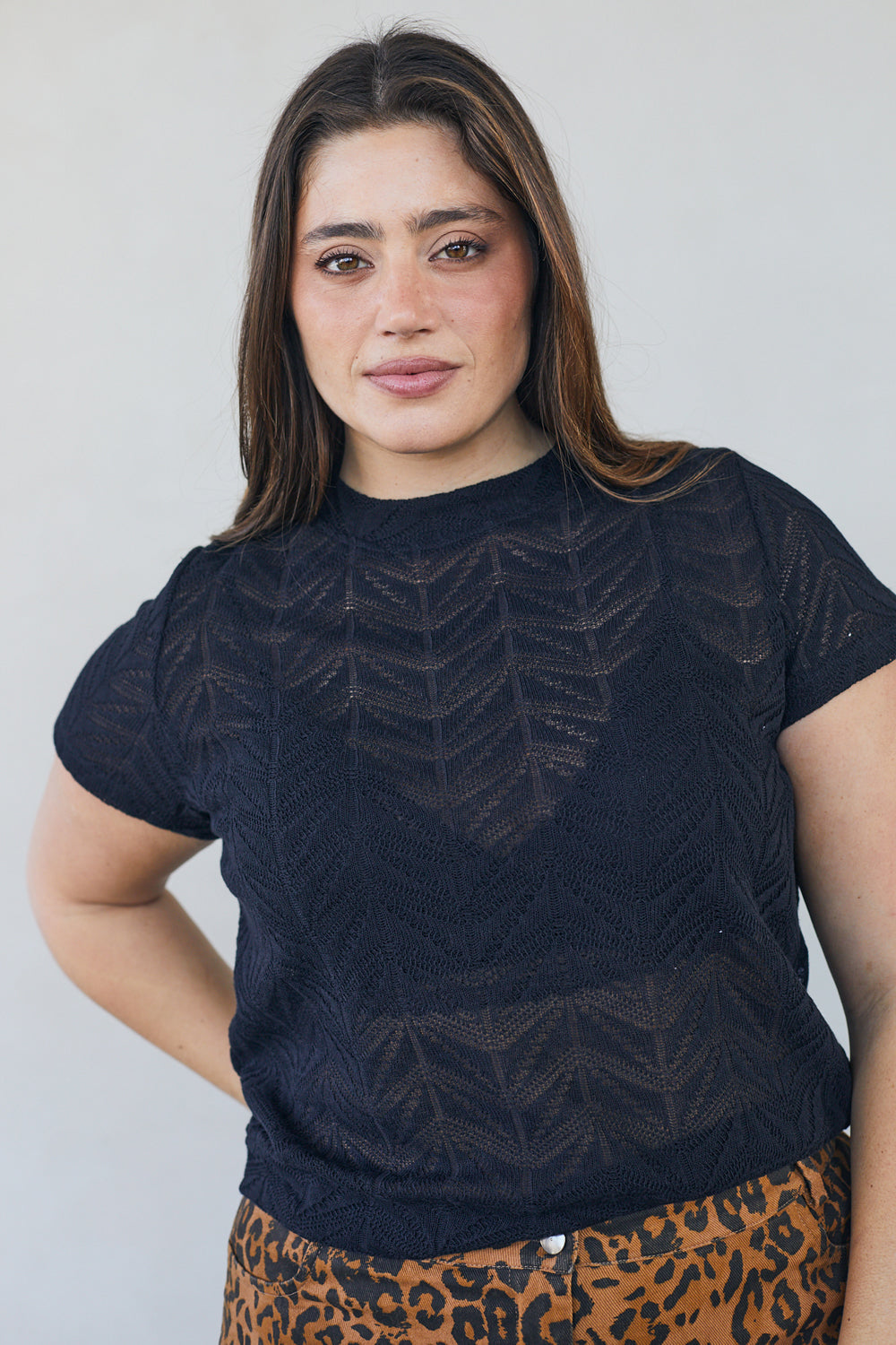 חולצת ג׳מה תחרה שחורה