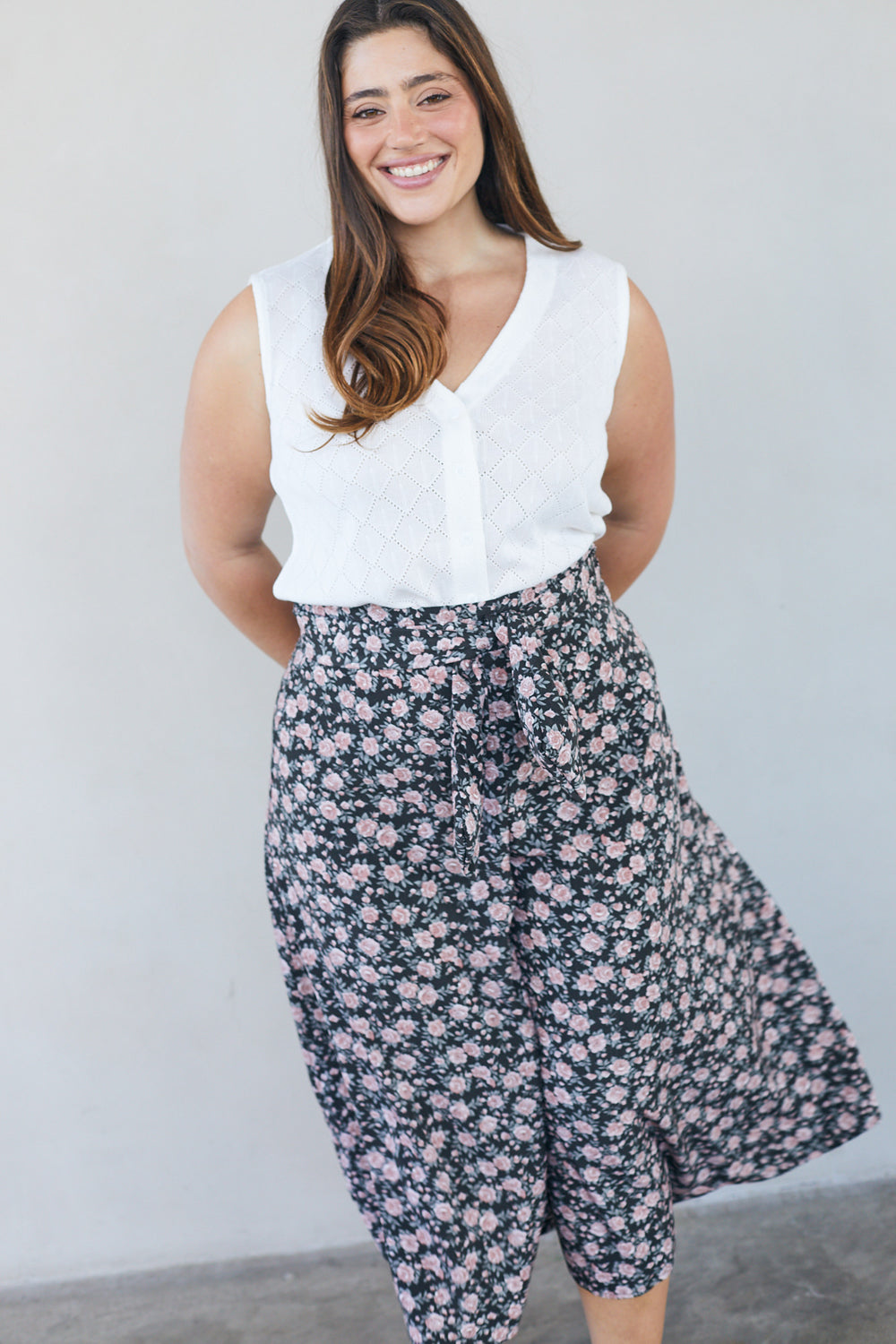 מכנסי חצאית צ׳לסי פרחים ורוד שחור