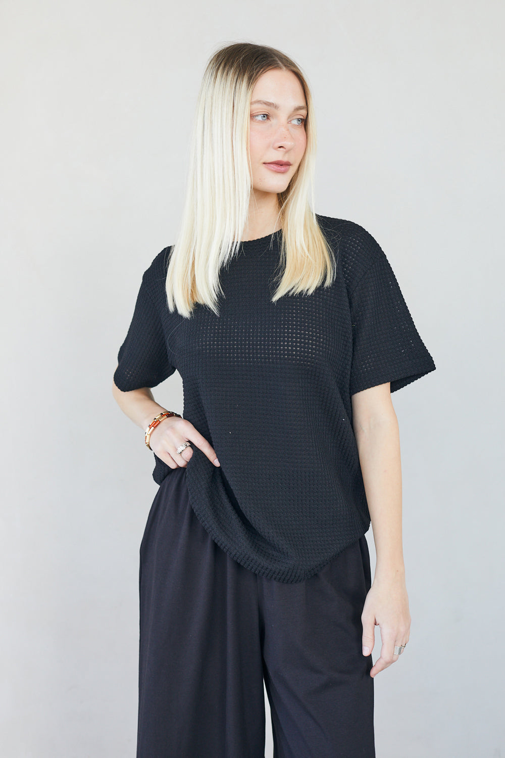 טי שירט מושלמת סריג שחור