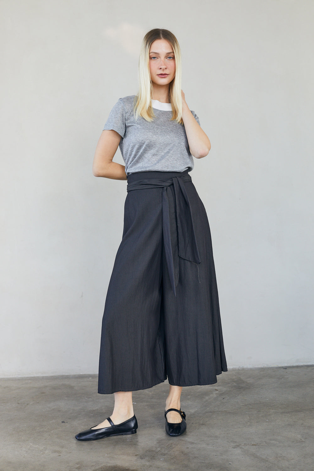 מכנסי חצאית צ׳לסי טנסל שחור