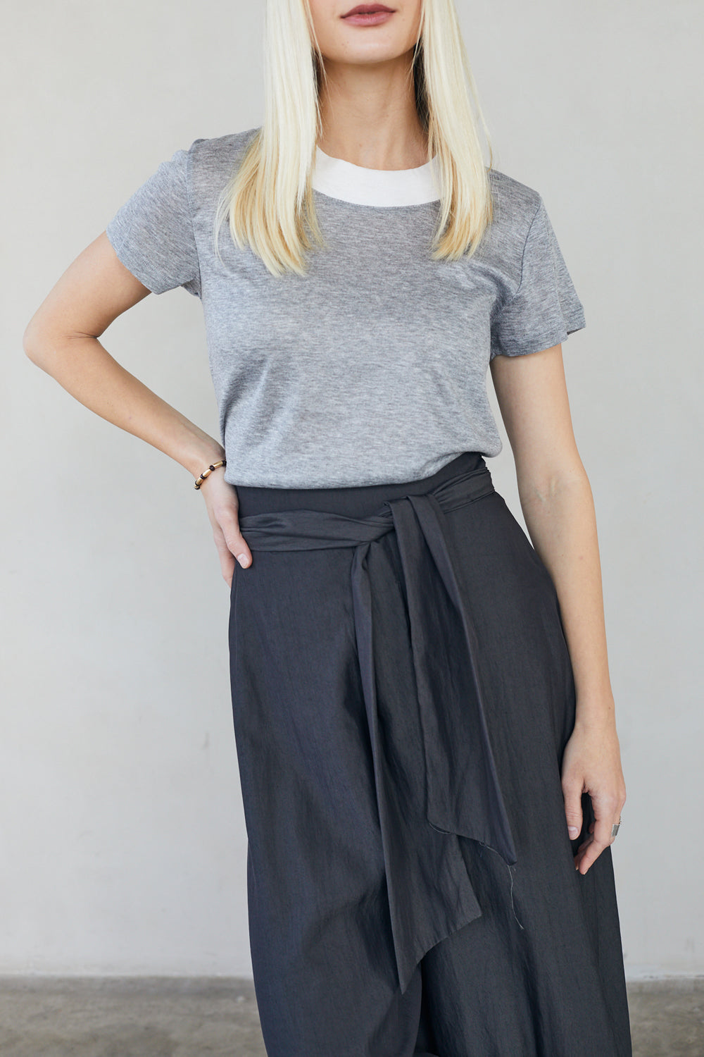 טי שירט קרי אפור