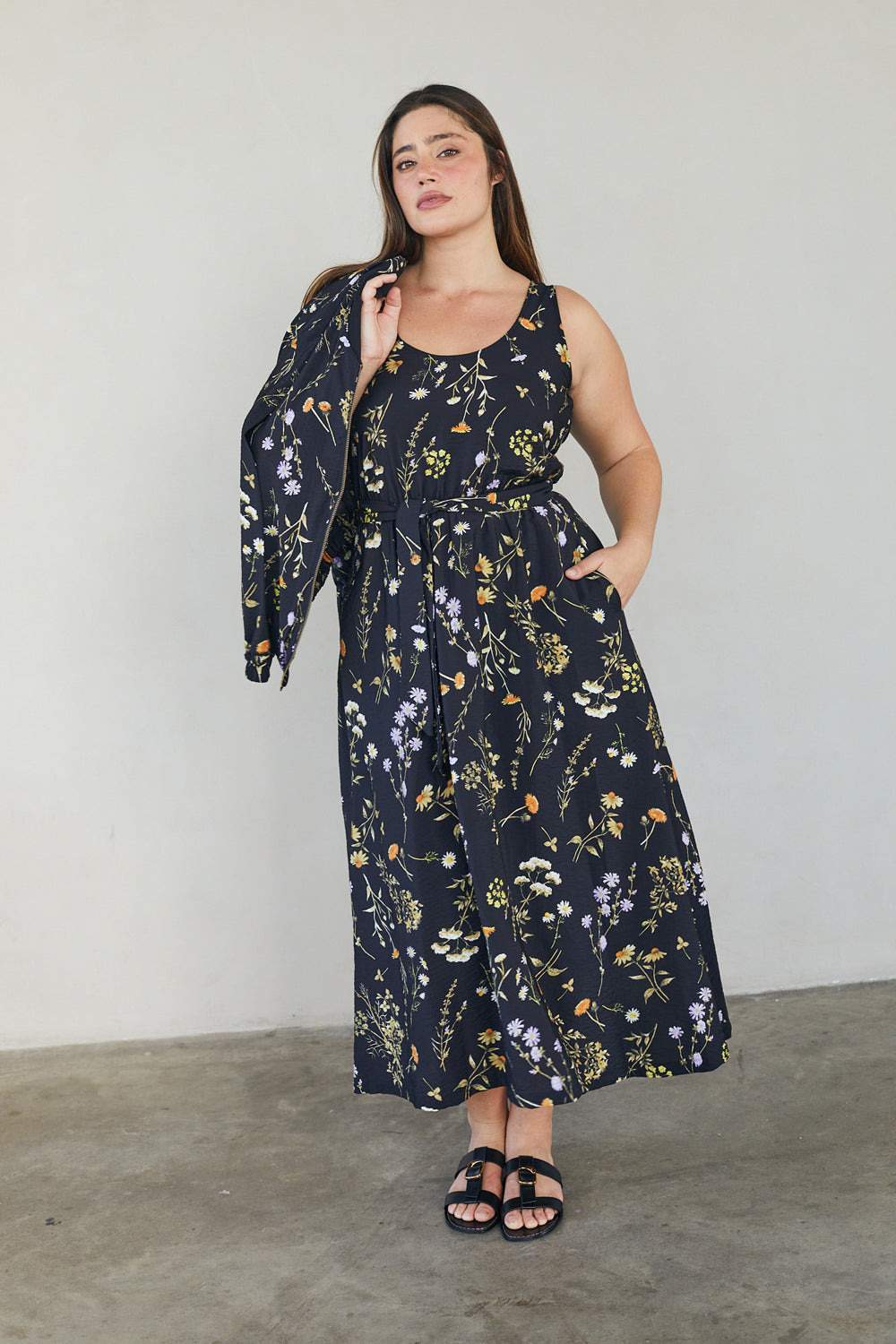 עליונית סוקי פרחים שחור