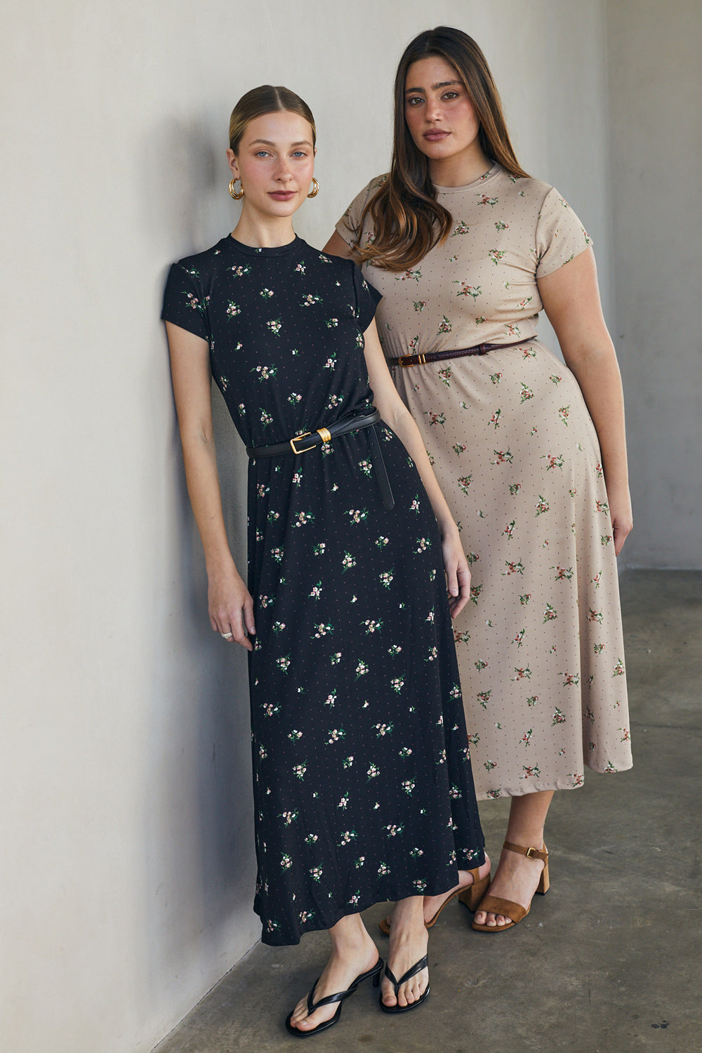 שמלת כריסטי מקסי הדפס פרחוני שחור