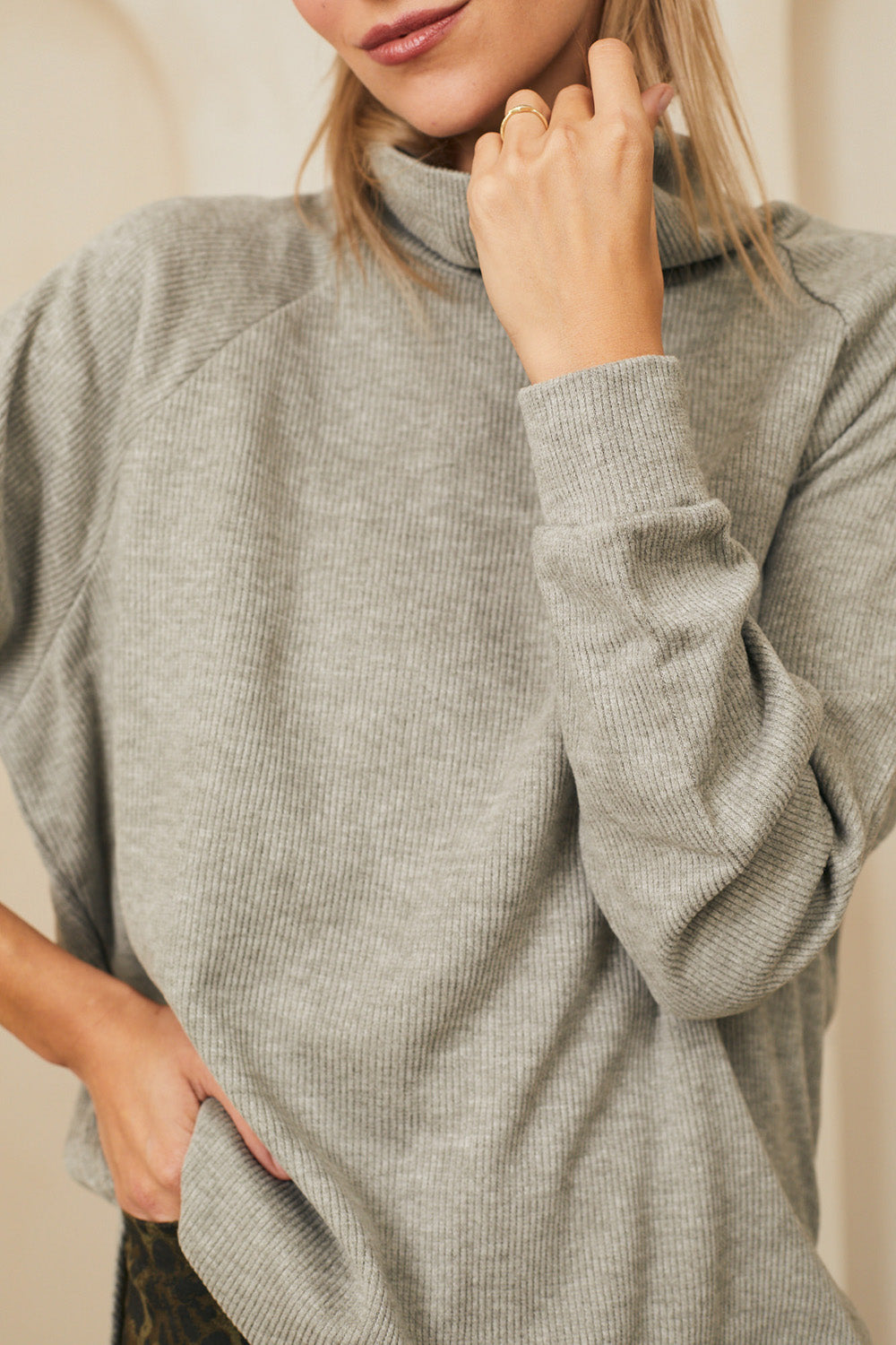 Melanie gray and white sweater 