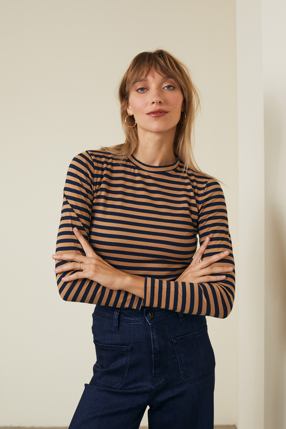 טי שירט סלין ארוכה פסים חום נייבי