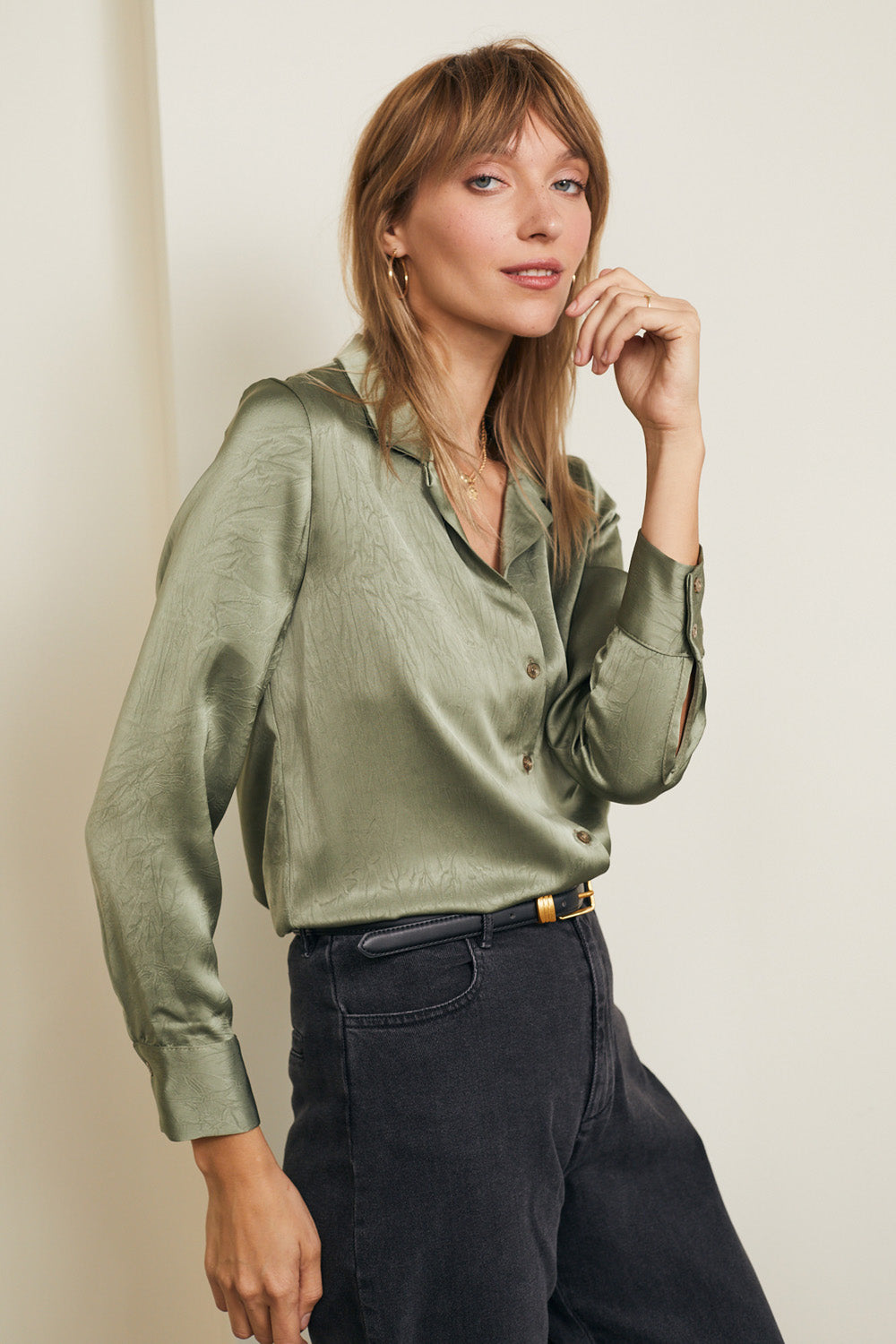 חולצת מולי סאטן ירוק זית