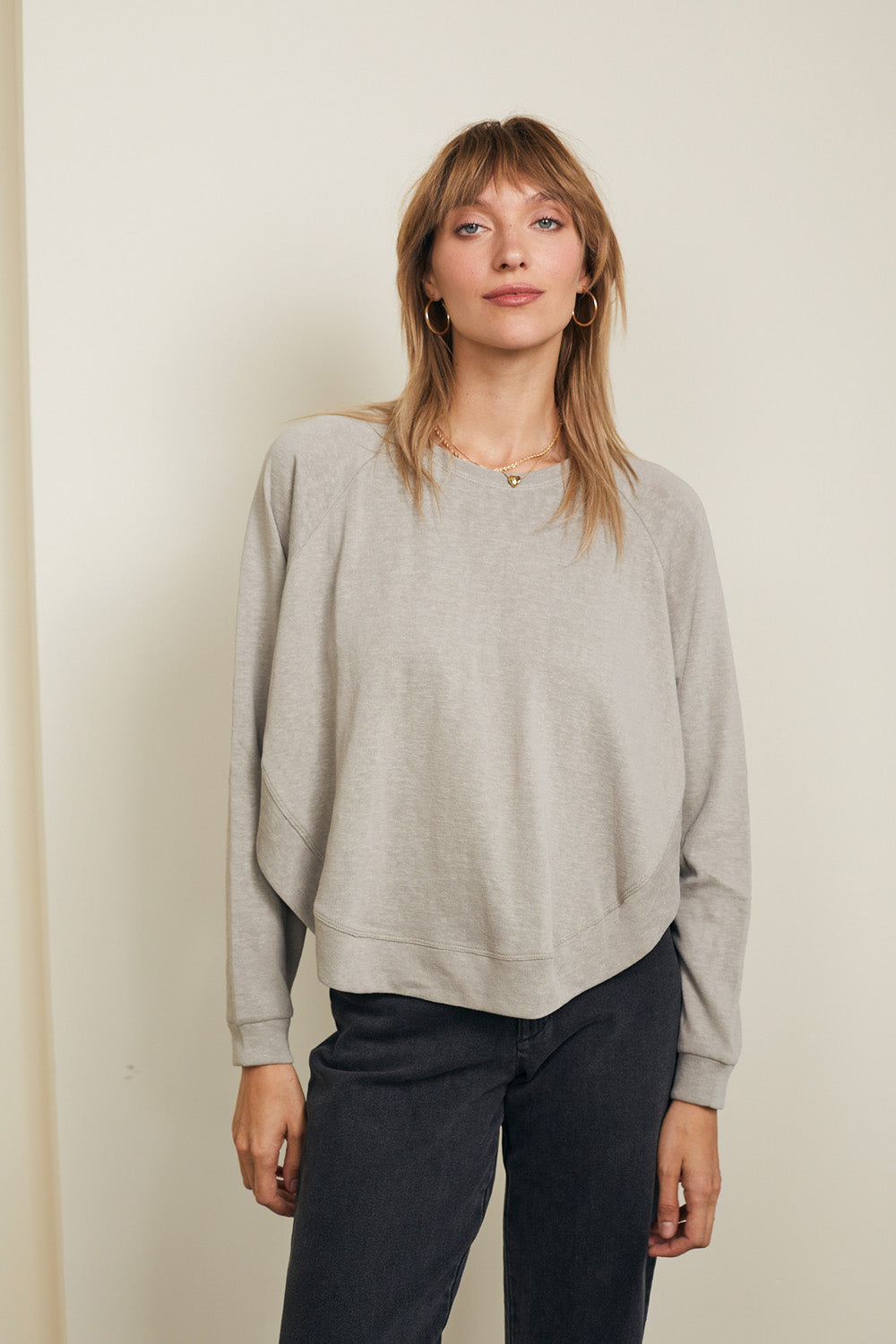 עליונית גבריאלה אפורה