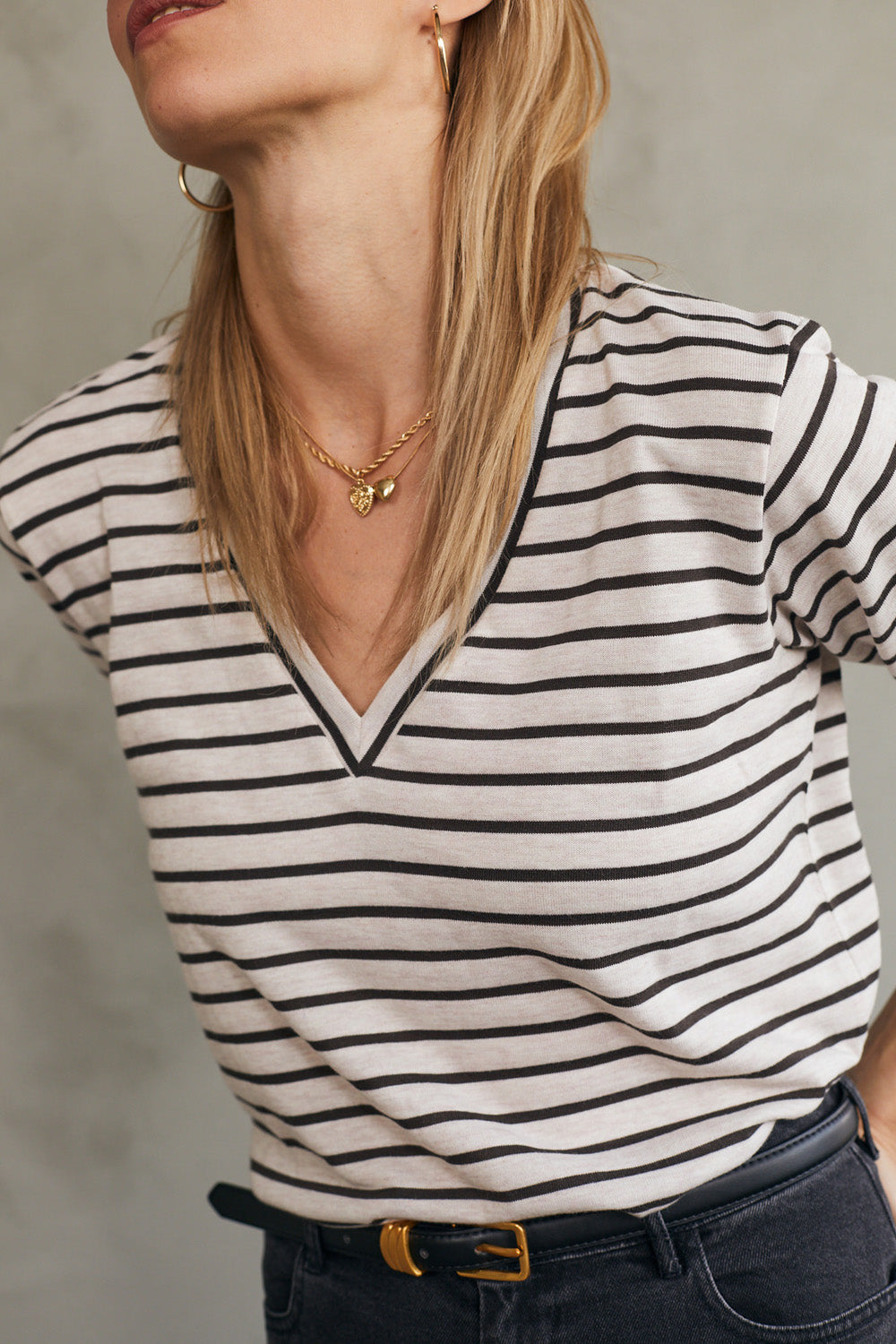חולצת ויקי פס כהה