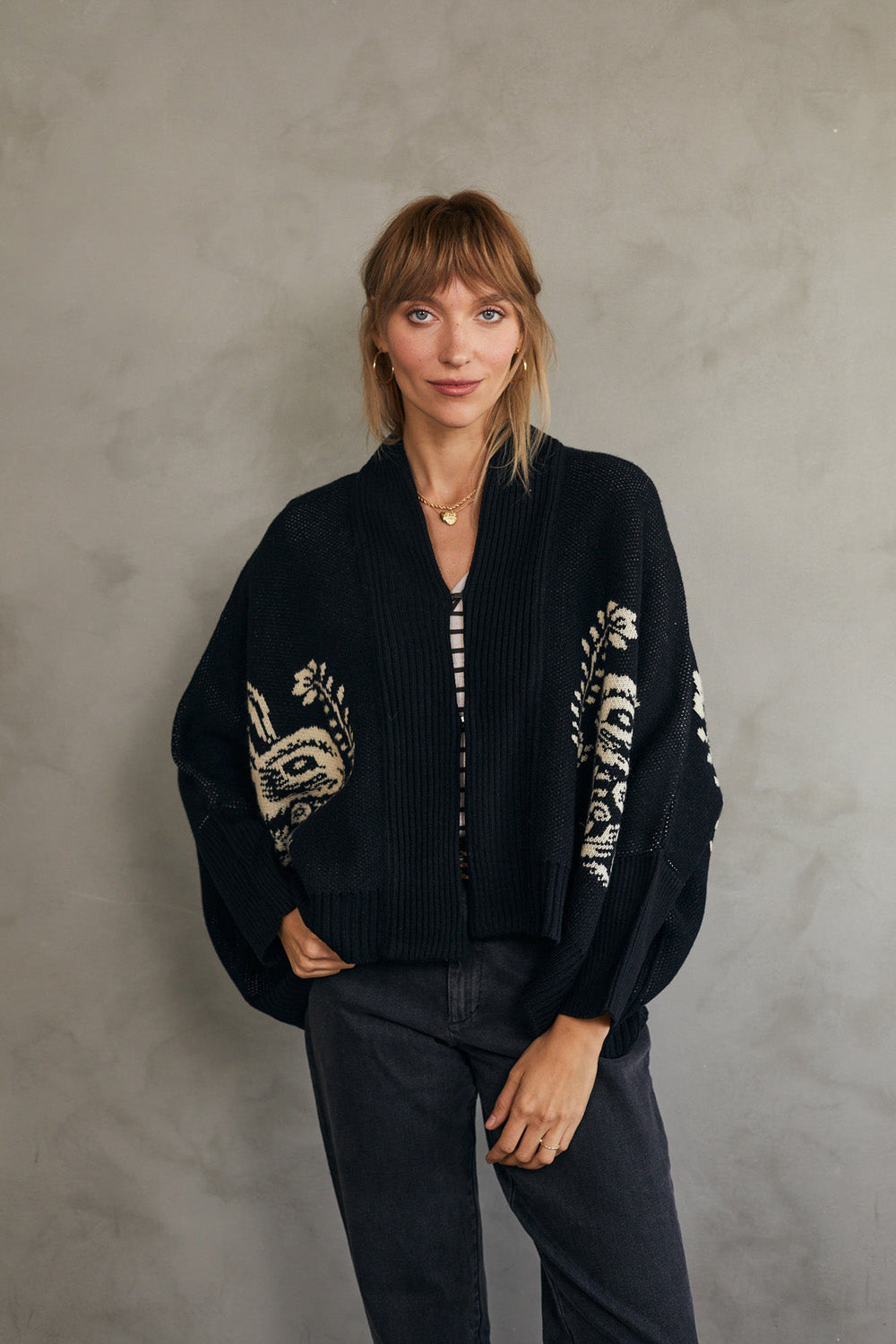 קרדיגן באני שחור