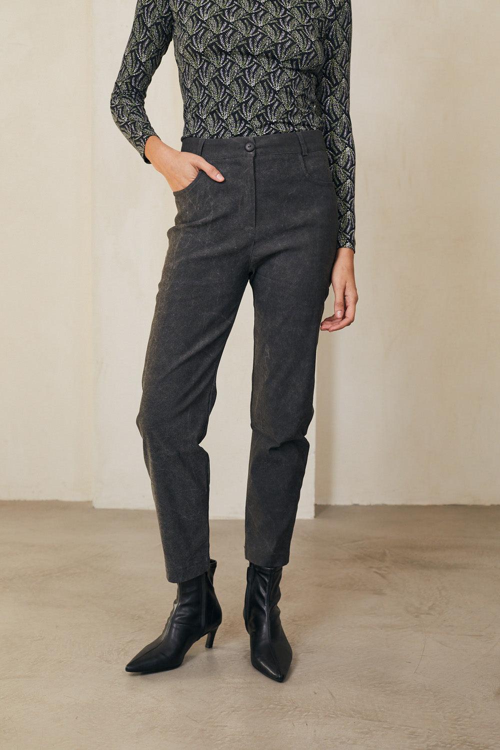 מכנסיים ריטה וואש שחור