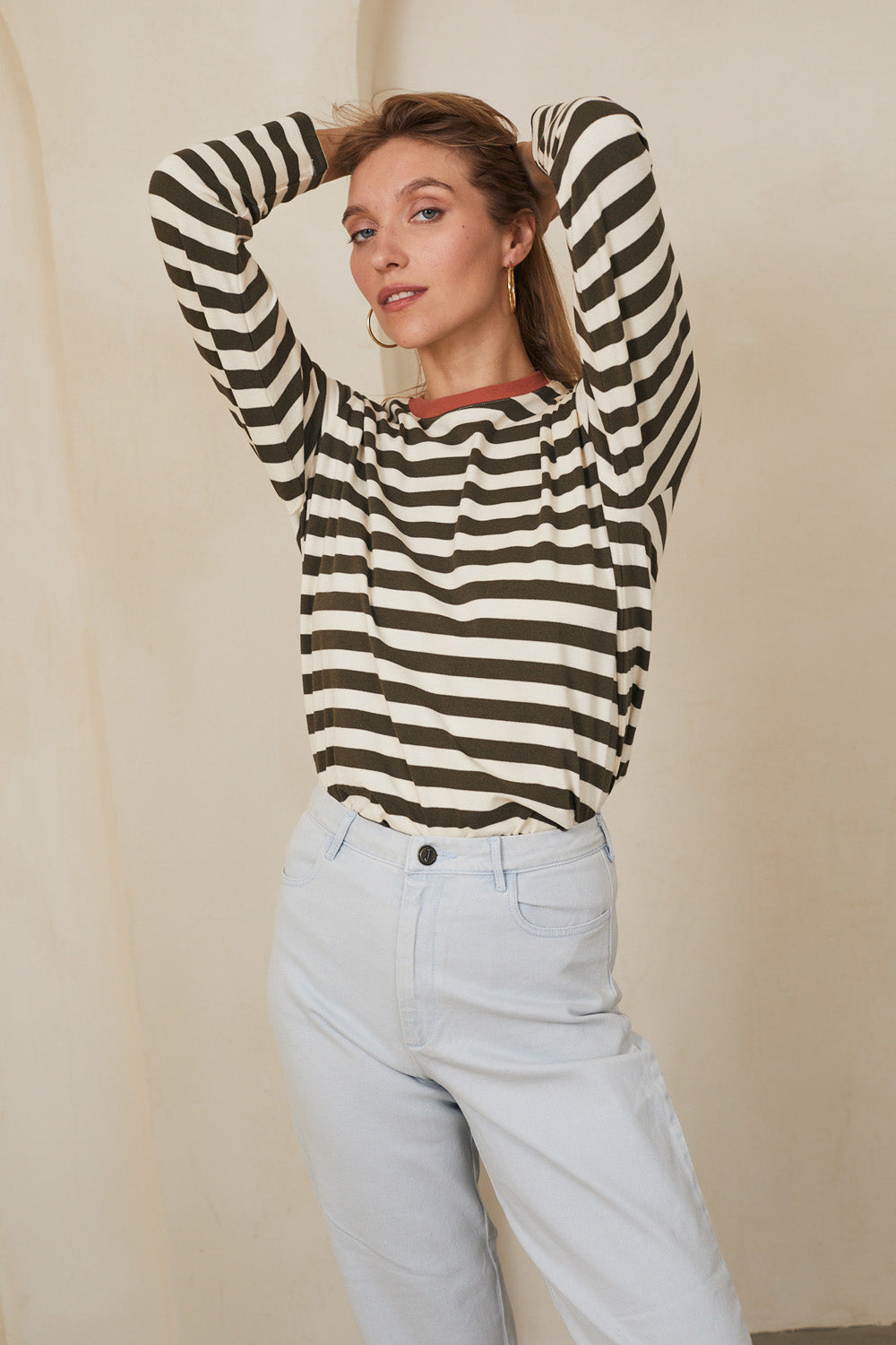 טי מושלמת ארוכה פסים זית / כתום