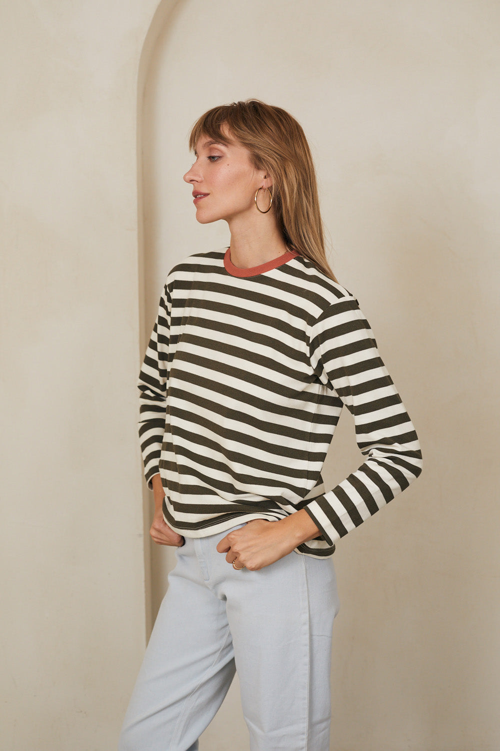 טי מושלמת ארוכה פסים זית / כתום