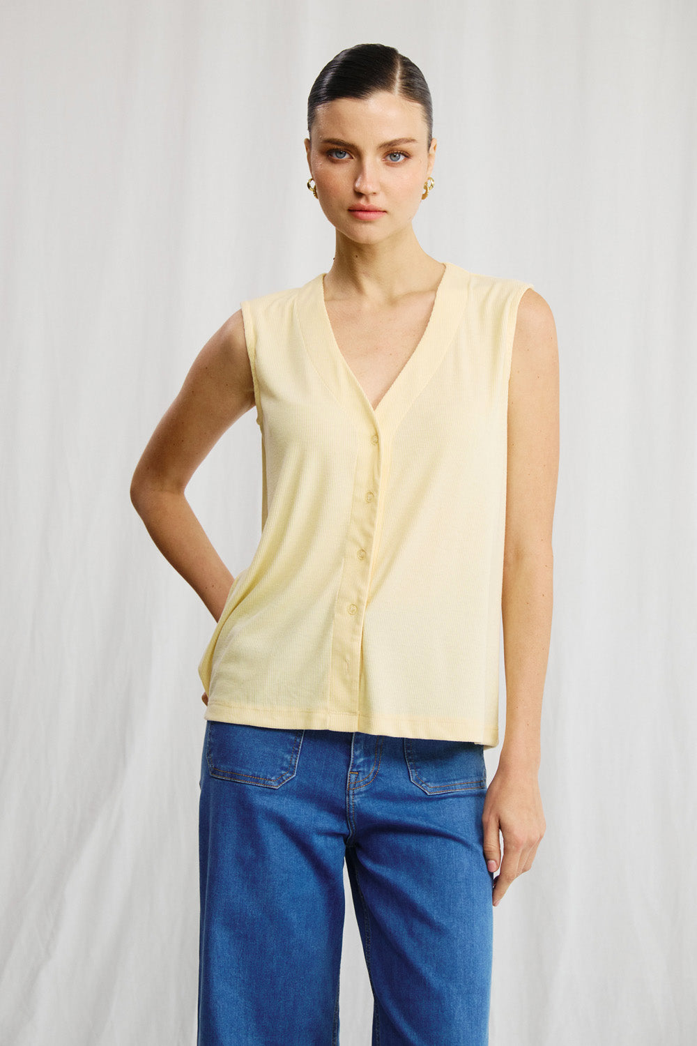 White vest top
