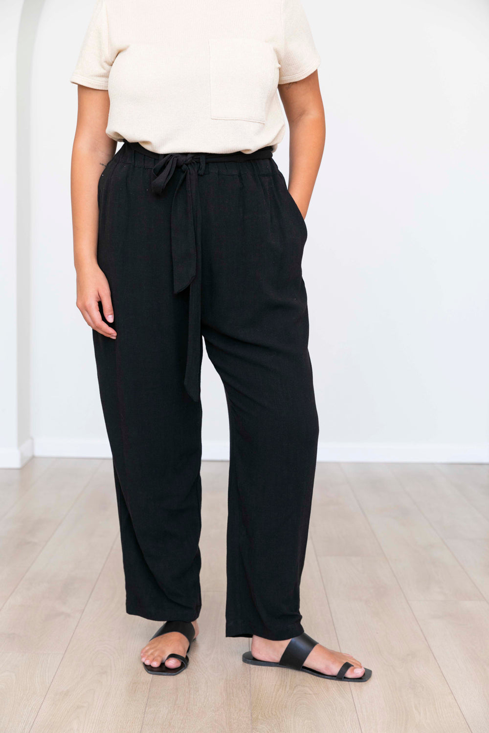 Yvonne black linen pants