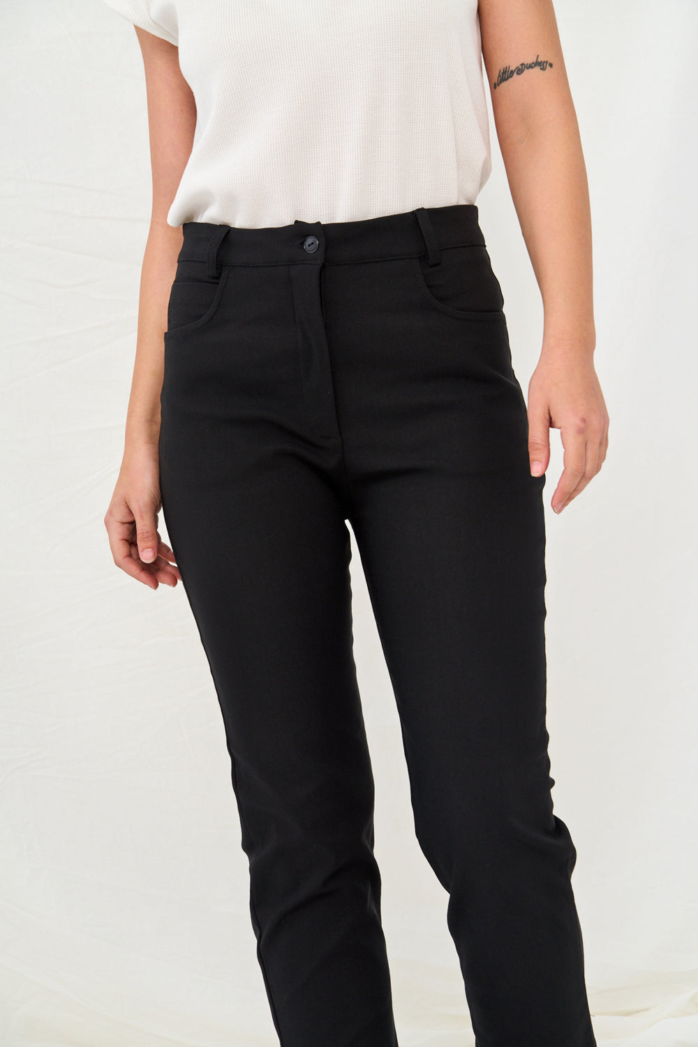 black rita pants