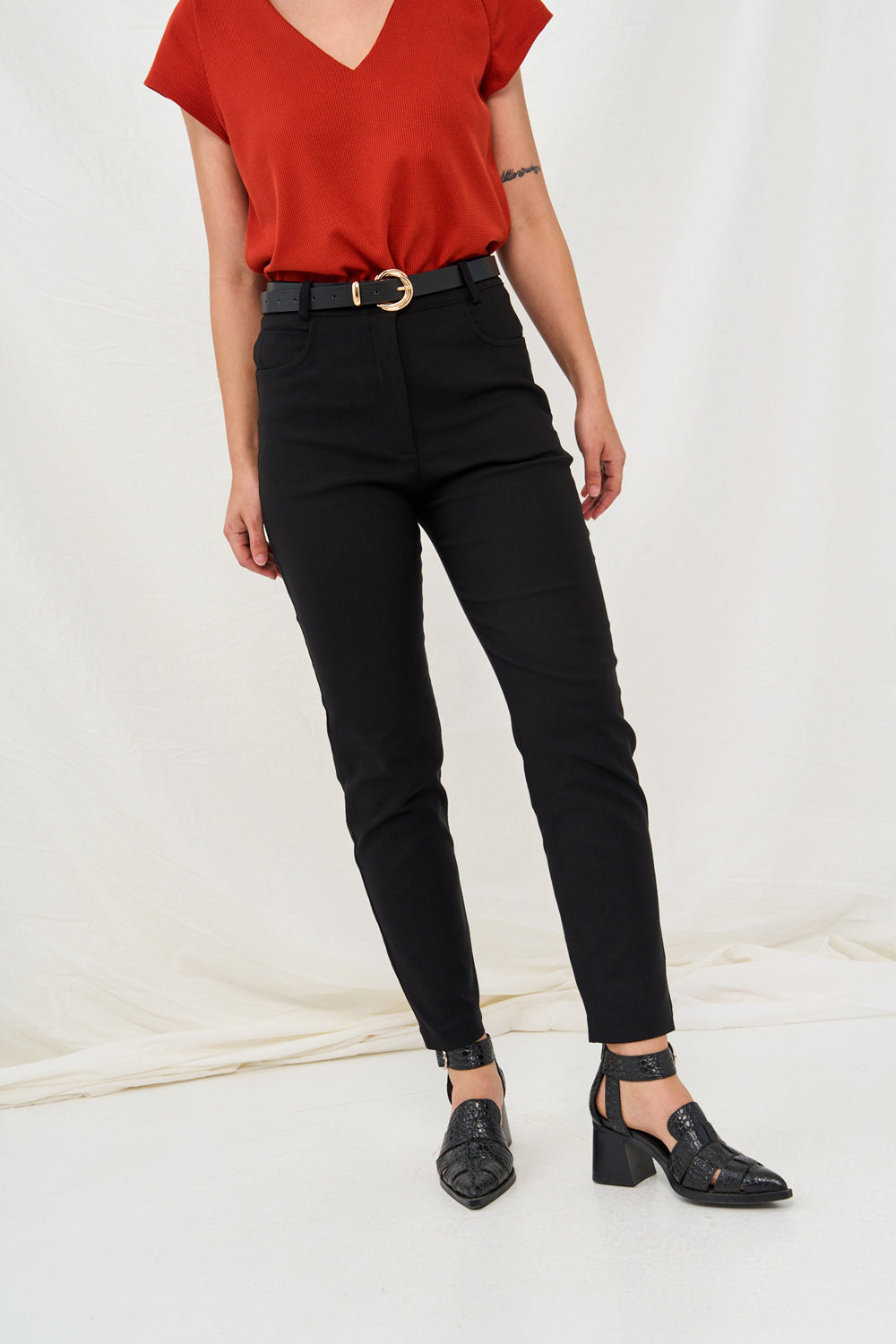 black rita pants