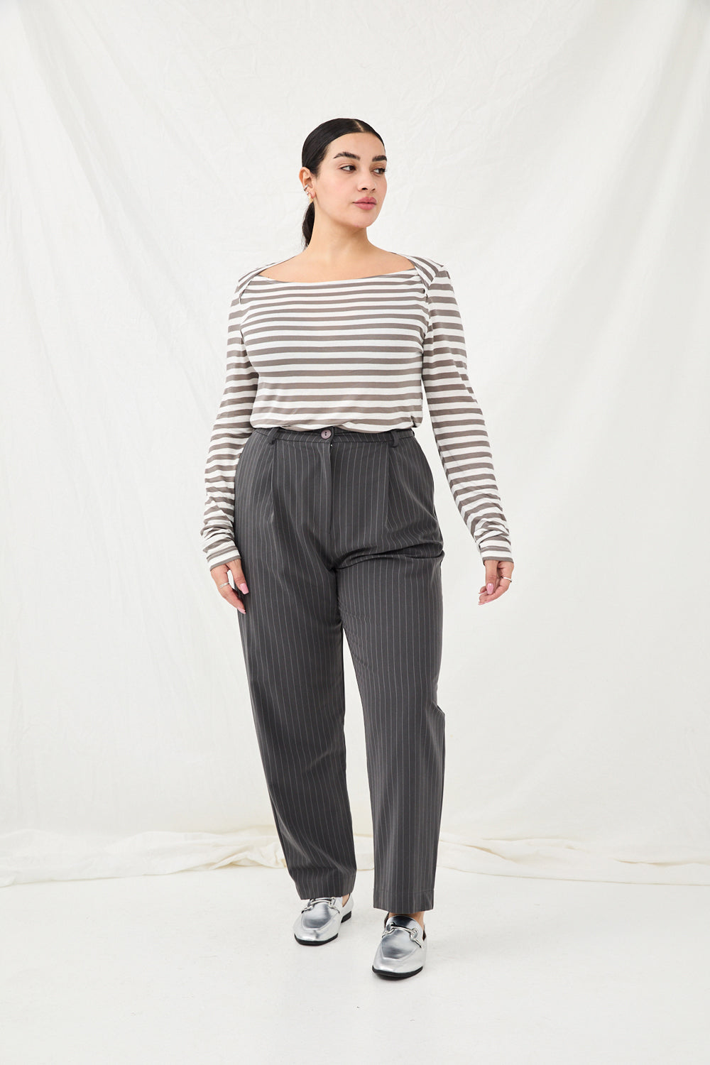 Dark gray Antonia pants