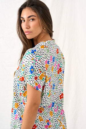 Lucy shirt with flowers and dots 