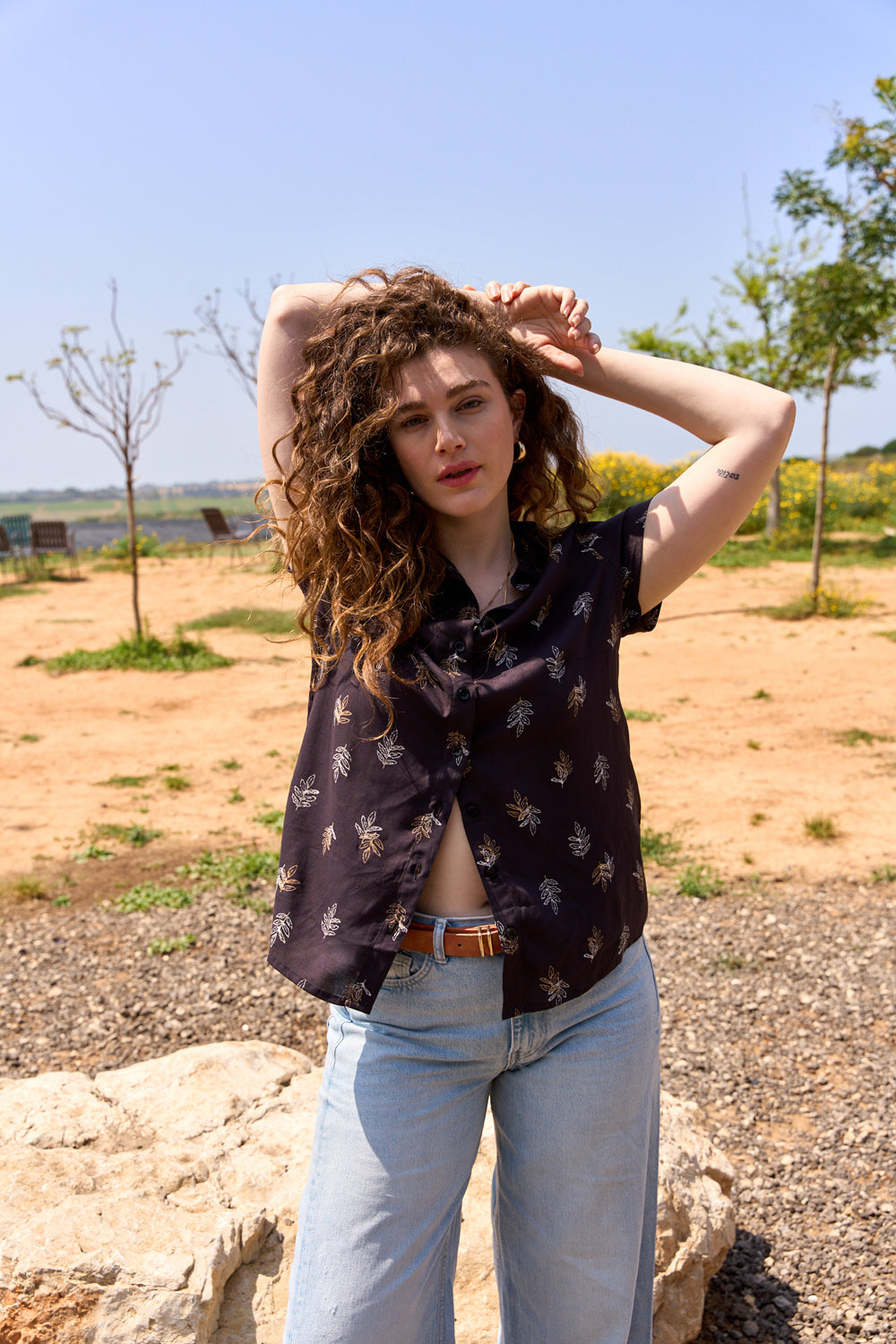 Black cherry shirt with leaf print 