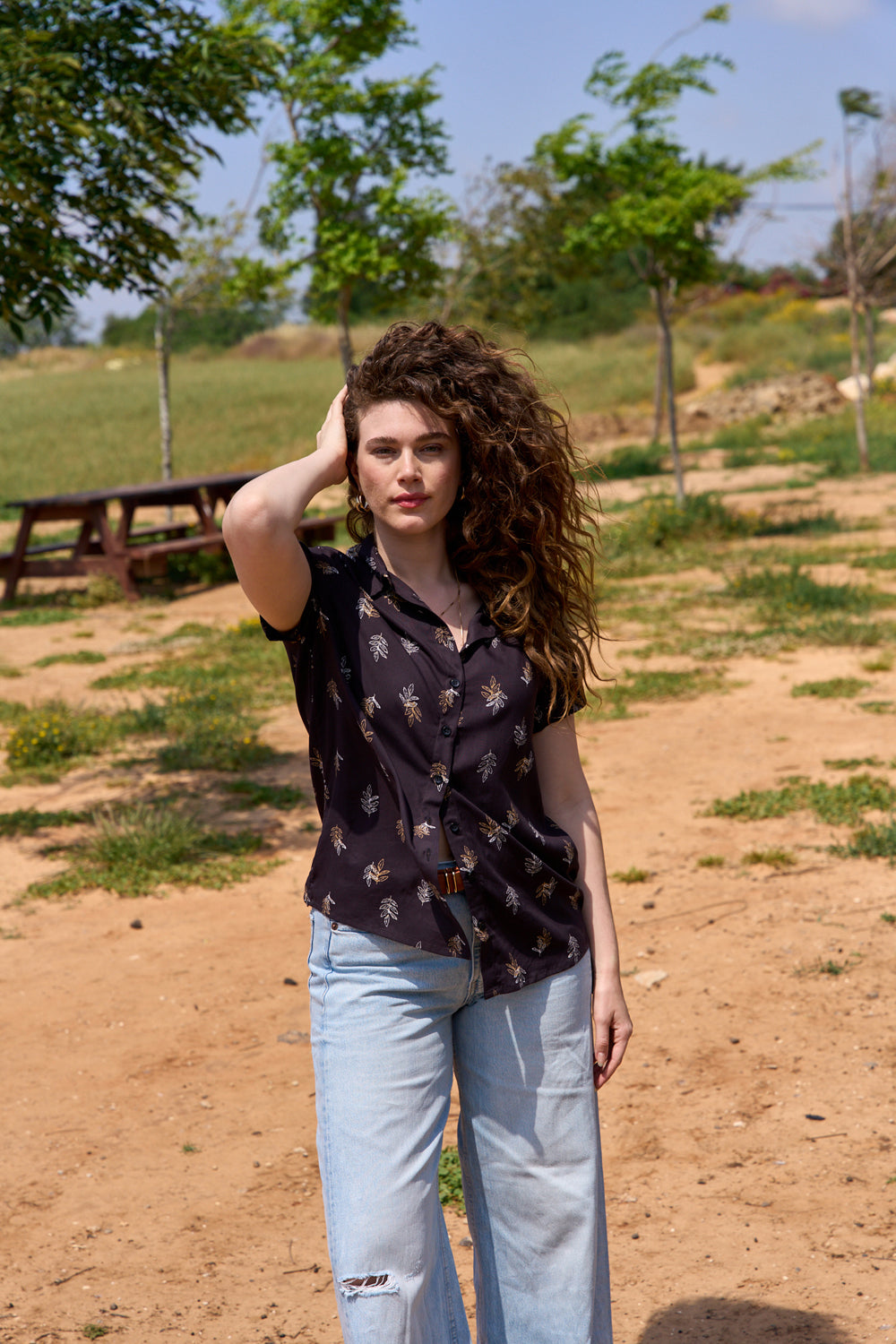 Black cherry shirt with leaf print 